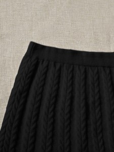 Ruffle Hem Cable Knit Skirt