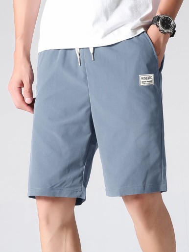 Men Letter Patched Drawstring Waist Shorts