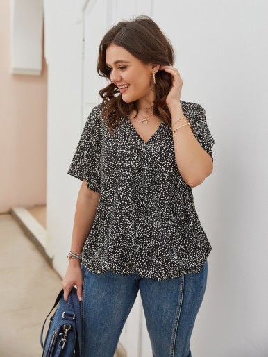 Plus V-neck Allover Print Blouse