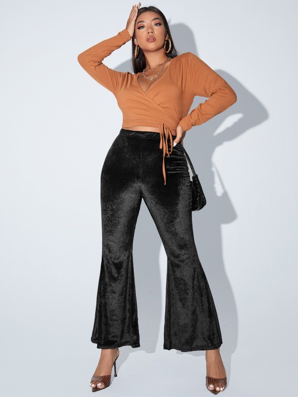 Plus Solid Flare Leg Velvet Pants