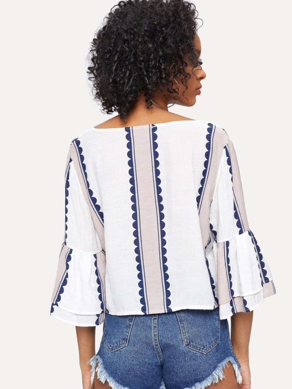 Fluted Sleeve Knot Hem Blouse