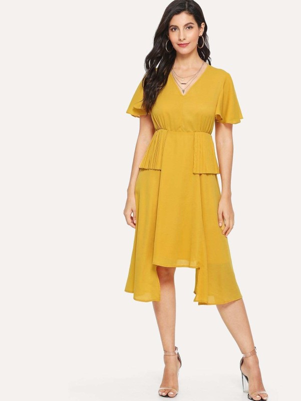 Wide sleeves asymmetrical dress