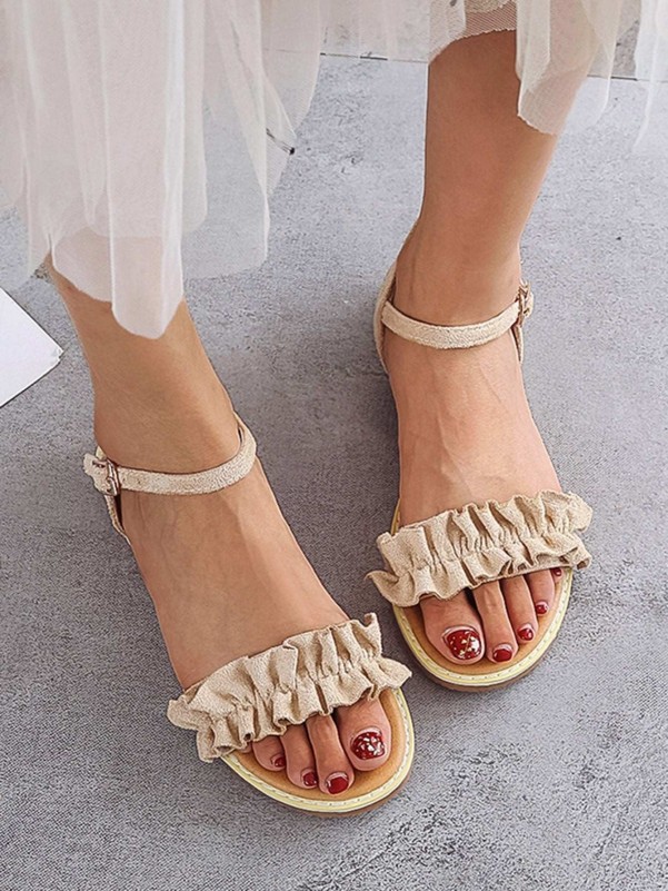 Ruffle best sale sandals flat