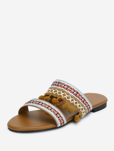 Pom Pom Decorated Flat Sandals