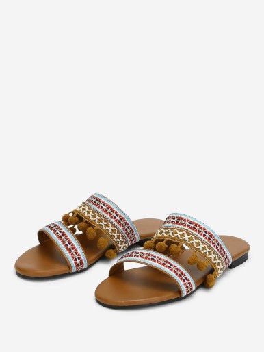 Pom Pom Decorated Flat Sandals