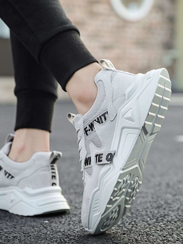 Men Letter Graphic Lace-up Front Chunky Sneakers