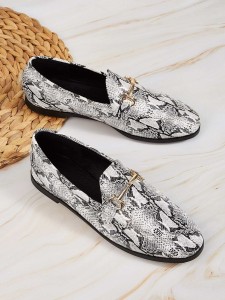 Snakeskin Print Snaffle Flat Loafers