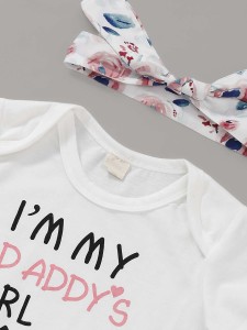 Baby Slogan Graphic Bodysuit & Floral Ruffle Shorts & Headband