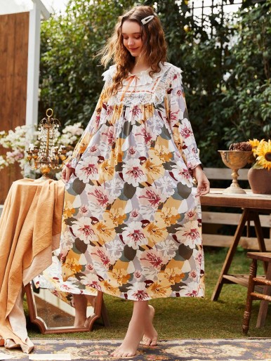 فستان نوم بطبعة زهور وطبعة شبكية