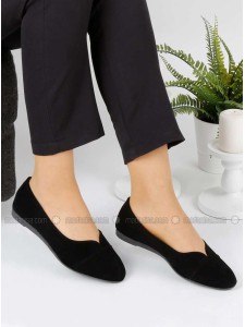 Black Flat Flat Shoes