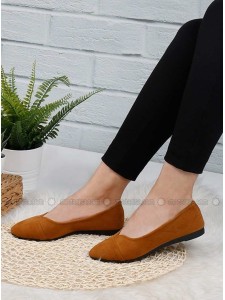 Tan Flat Flat Shoes