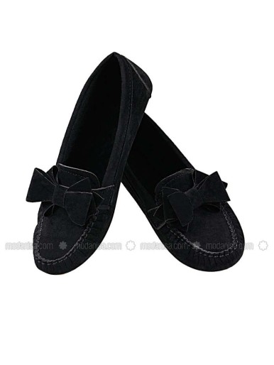 Black Flat Flat Shoes
