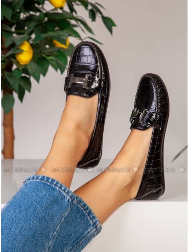Flat Casual Black Casual Shoes