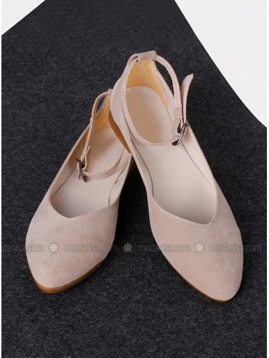 Cream Flat Flat Shoes