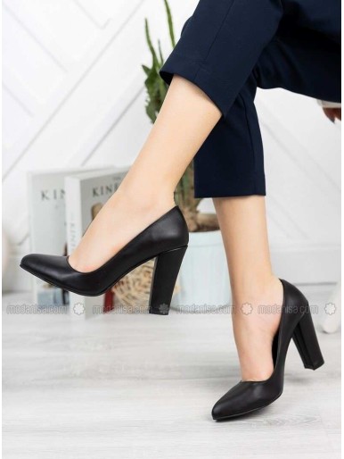 Women's high heel shoes