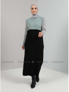 Tavin Green Almond Unlined Crew neck Knit Dresses