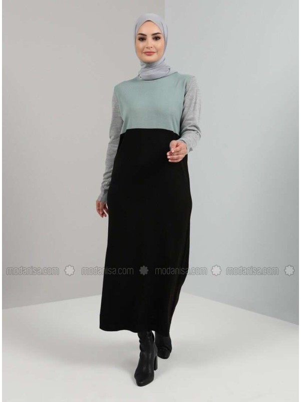 Tavin Green Almond Unlined Crew neck Knit Dresses