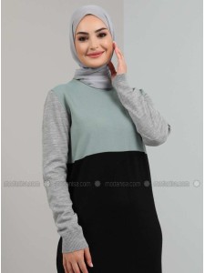 Tavin Green Almond Unlined Crew neck Knit Dresses