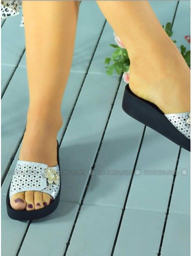 Silver tone Sandal Slippers Odesa Ayakkabı