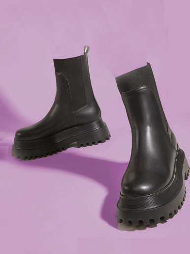 Minimalist Flatform Chelsea Boots