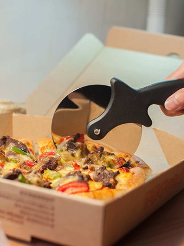 قطعة واحدة من ملعقة البيتزا المصنوعة من الفولاذ المقاوم للصدأ وقاطع العجلات