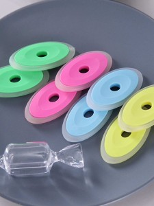 2pcs Random Color Oval Eraser