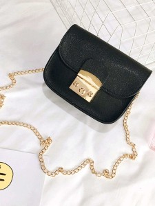 Buckle Decarated Flap Chain Bag