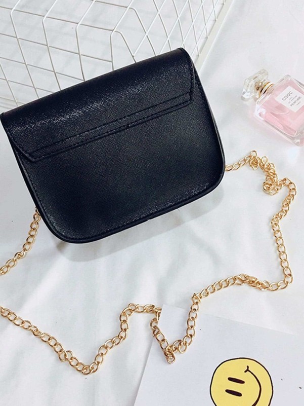 Buckle Decarated Flap Chain Bag