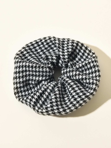 Houndstooth Pattern Scrunchie