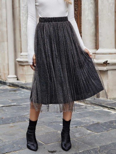 Mesh Overlay Pleated Skirt