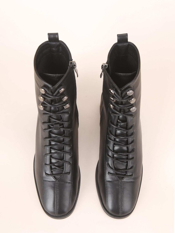 Minimalist Lace up Front Chunky Heeled Boots