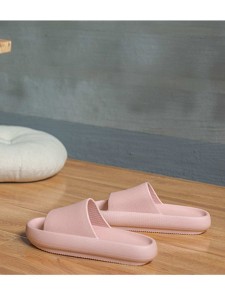 Minimalist Wide Fit Slides