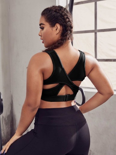 Plus Crisscross Cut Out Sports Bra