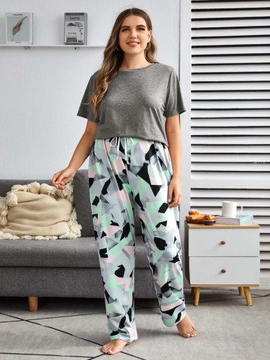 Plus Geo Print Knot Front PJ Set مجموعة