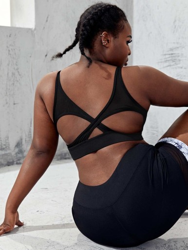 Plus Solid Cut Out Back Sports Bra