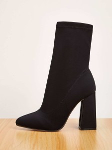 Point Toe Chunky Heeled Chelsea Boots