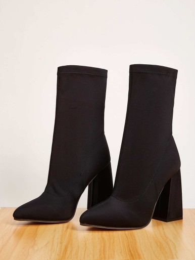 Point Toe Chunky Heeled Chelsea Boots