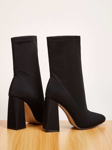 Point Toe Chunky Heeled Chelsea Boots