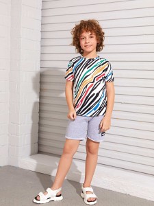 SHEIN Boys Allover Print Tee