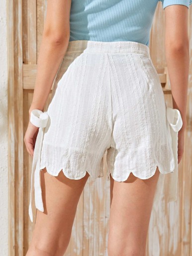 SHEIN Button Fly Knot Side Scallop Edge Shorts