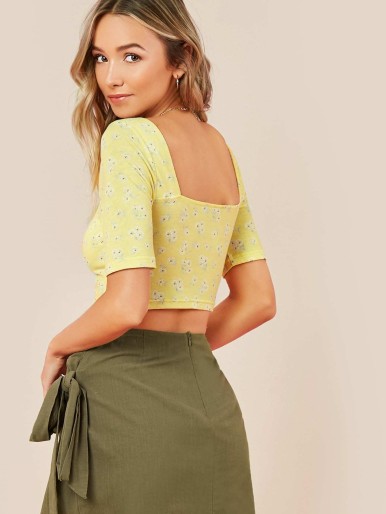 SHEIN O-ring Front Floral Print Crop Top