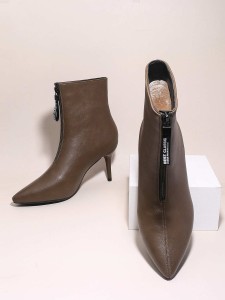 Zip Front Point Top Stiletto Heeled Boots