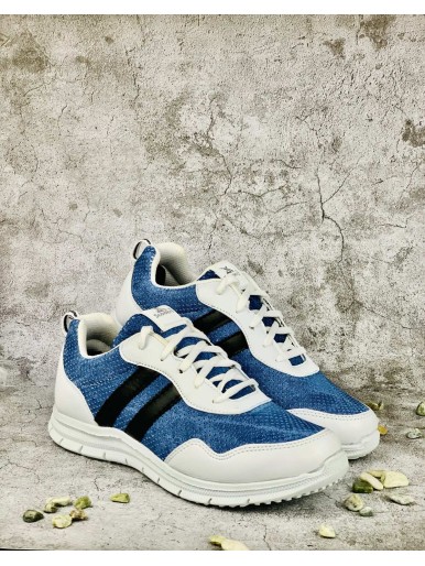 Men's sports shoes blue and black