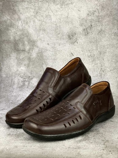 Men's shoes brown black sole