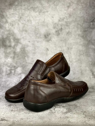 Men's shoes brown black sole