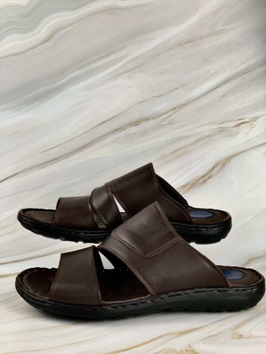 Men's burgundy slippers, medical leather, with silicone at the heel for the comfort of the foot