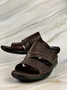 Men's burgundy slippers, medical leather, with silicone at the heel for the comfort of the foot