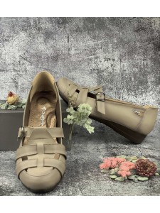 Light brown comfortable women's open shoes with leather straps, medical medium heel