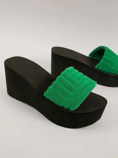 Round Toe Terry Cloth Detail Slip on Platform Slides