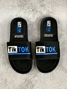 Men's blue tik tok slippers